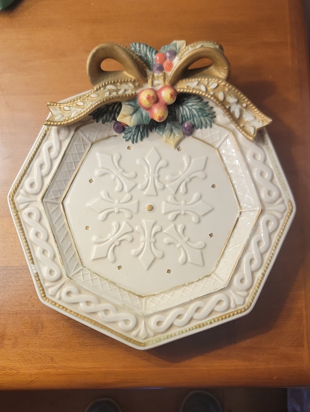 FITZ & FLOYD Christmas Plate